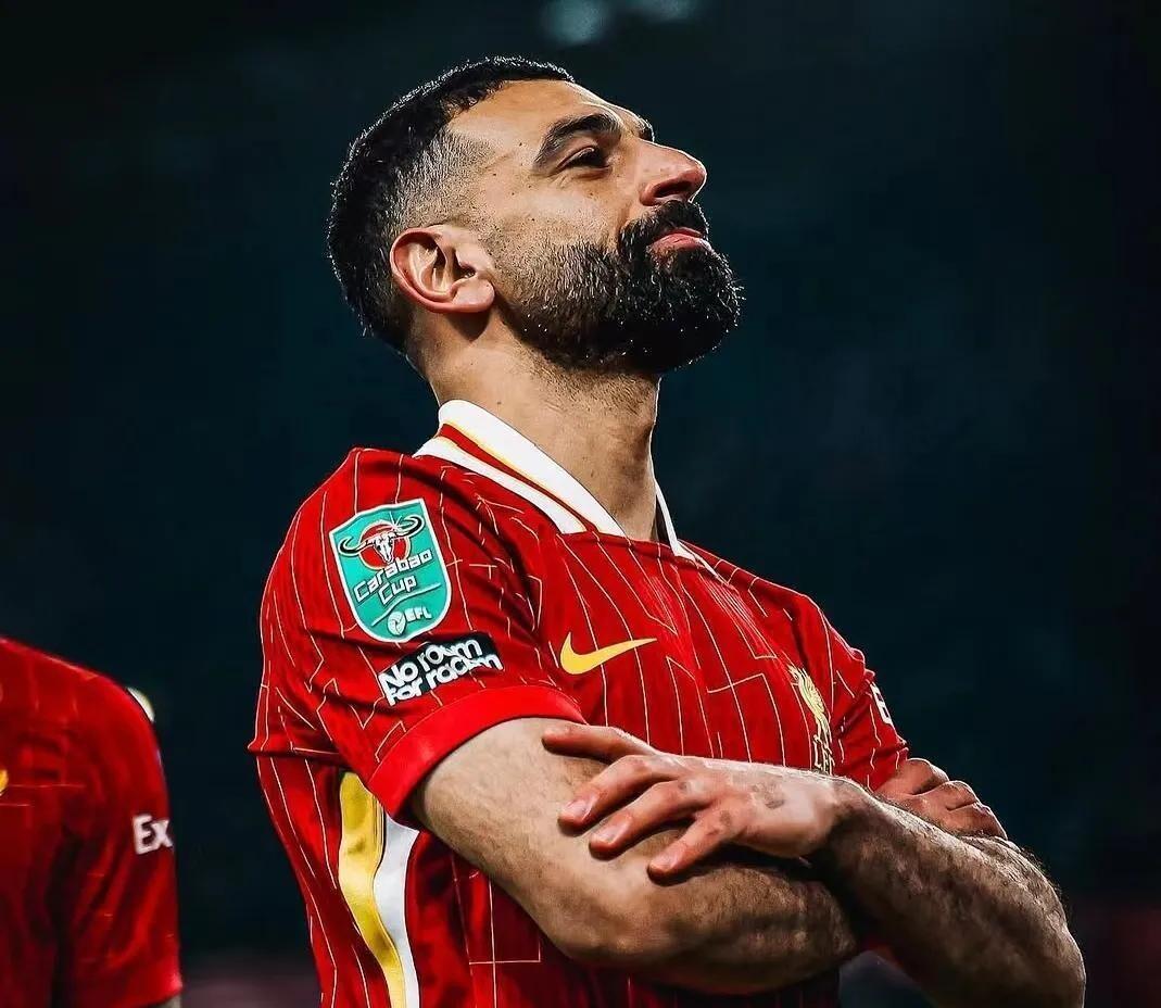 九游官网首页-利物浦今夜防线松动;志在全明星赛名次提升;气氛紧张;年轻球员得到机会的简单介绍