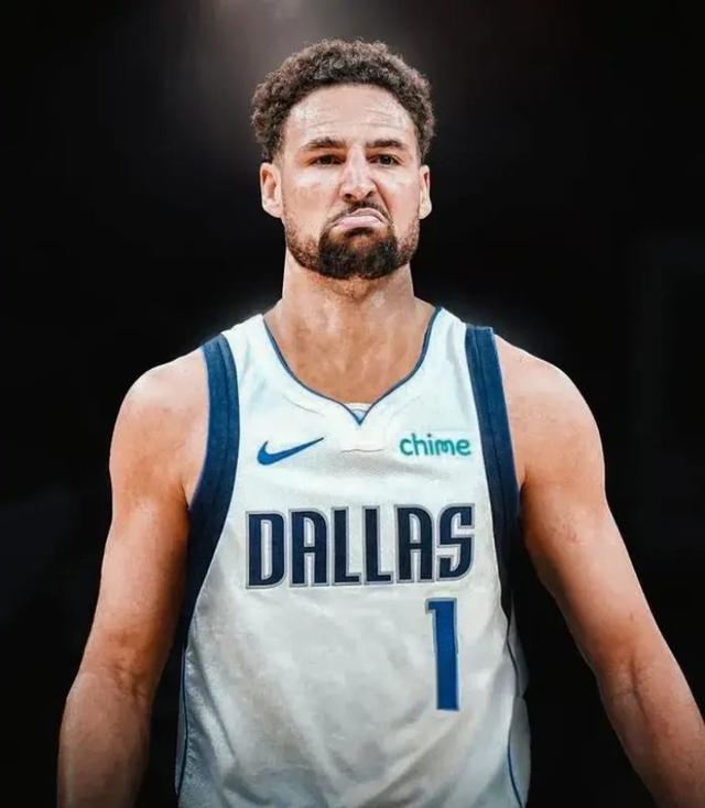 九游官网平台-达拉斯独行侠训练开放日，转会期临场应变引欢呼，亚冠在即，团队化学反应显著