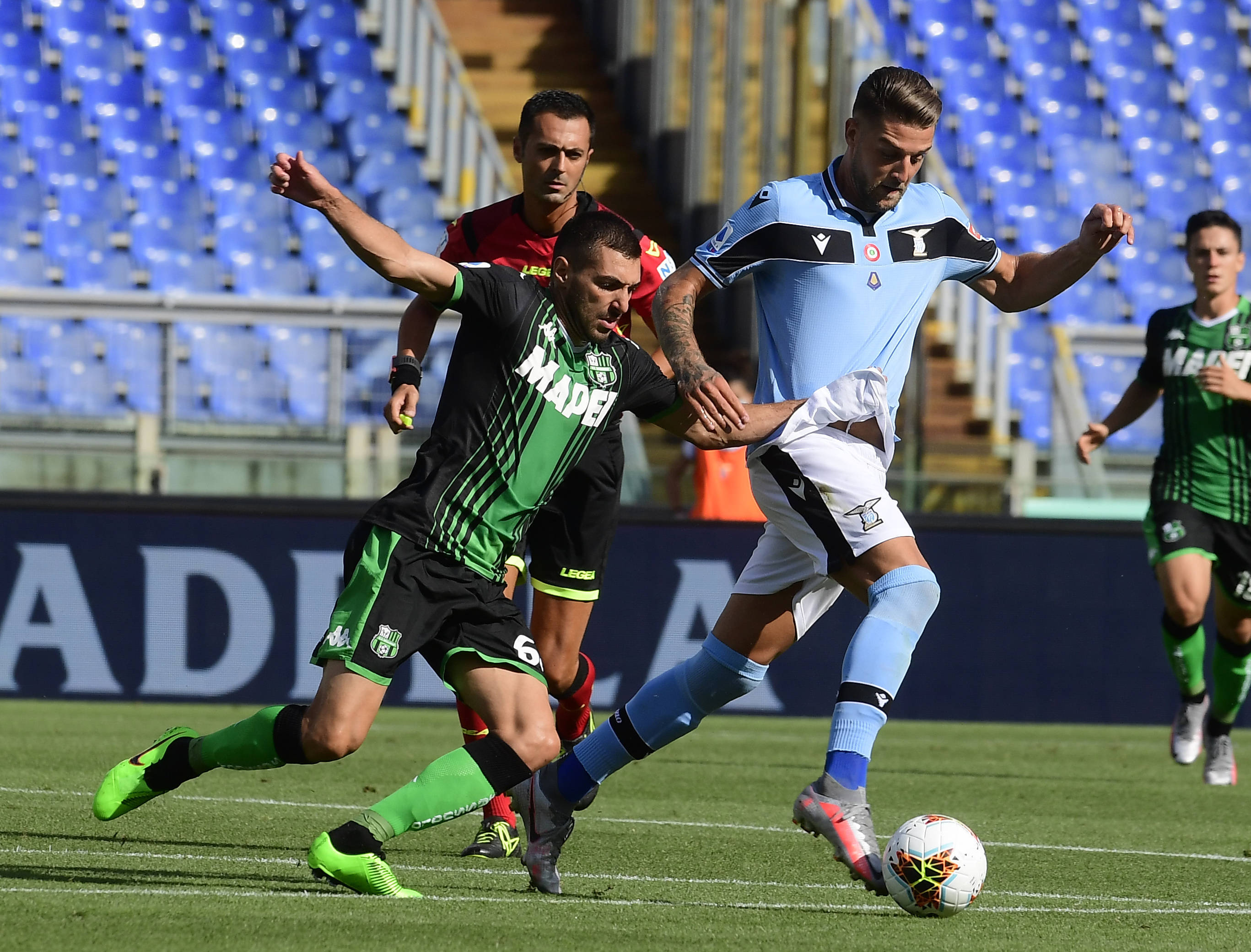 九游网页官网-关于今晚意甲焦点战，拉齐奥主帅复盘，引发热议，控场能力受关注的信息